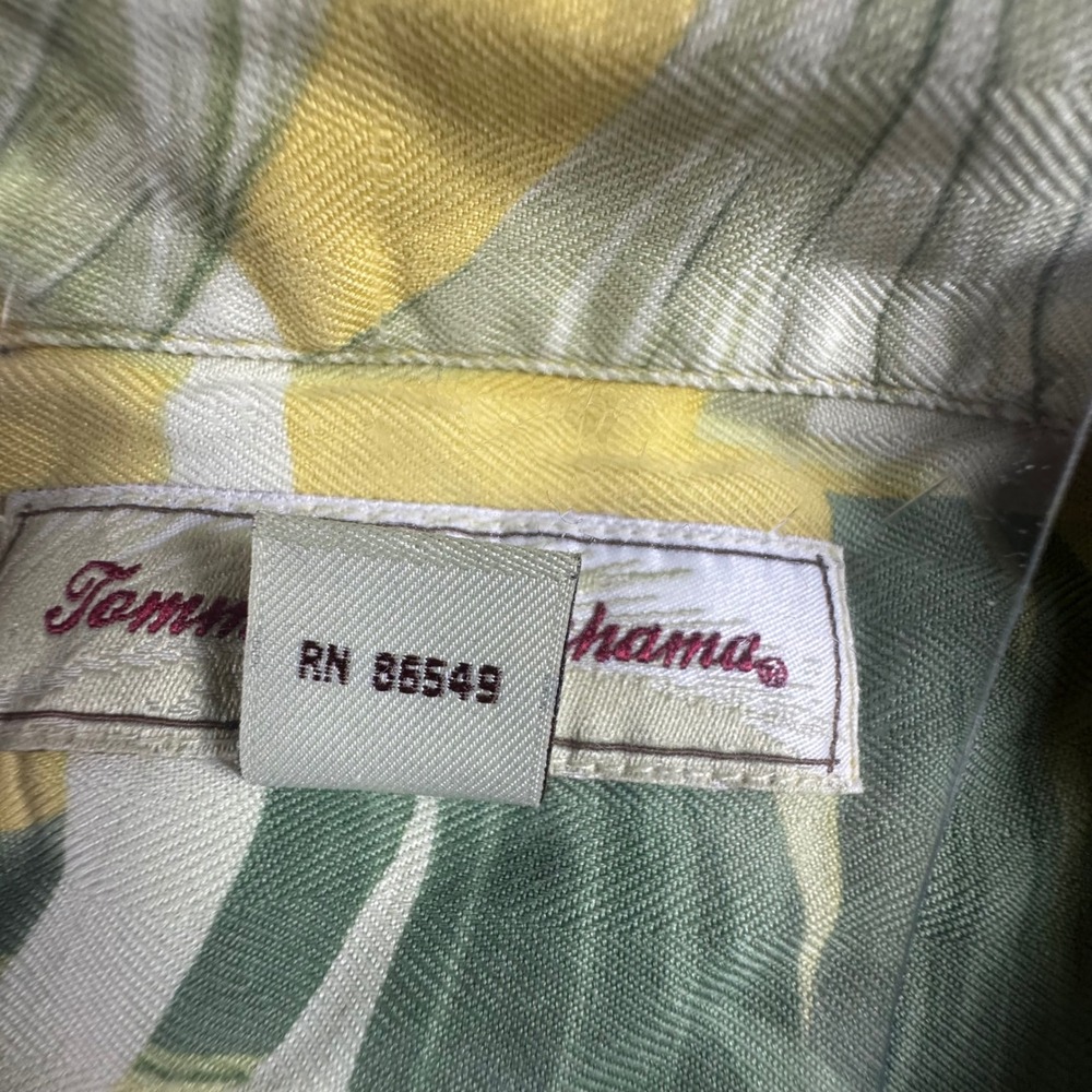 Tommy Bahama Shirt Mens L Yellow Tropical Hibiscus Floral Camp Button Up - Picture 5 of 7
